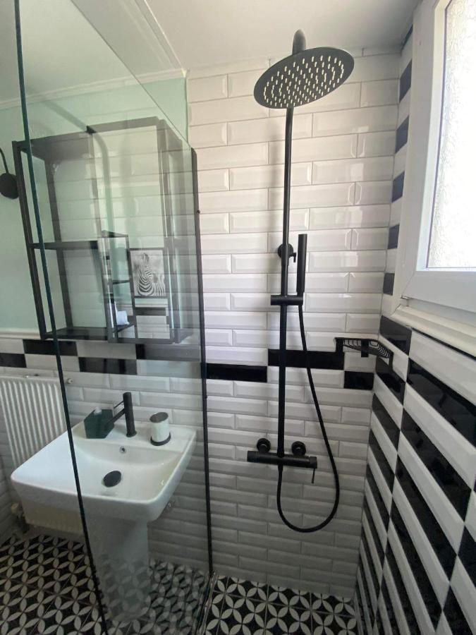Snd Rentals -Boutique Apartments كوزاني المظهر الخارجي الصورة